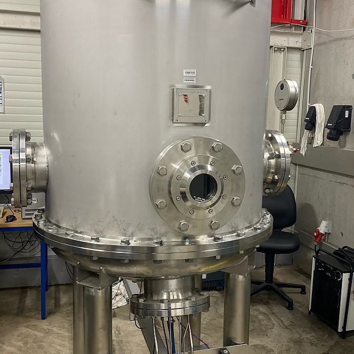 Flammability experiments with silicone membranes at ZARM