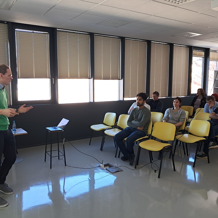 Prof Fabian Brännström delivers a seminar 