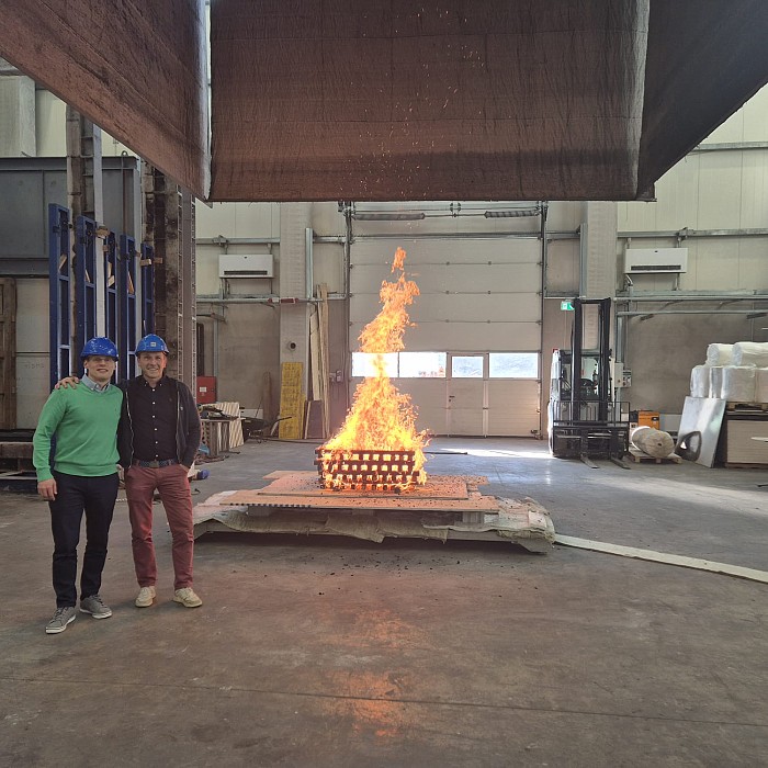 Prof Fabian Brännström delivers a seminar 