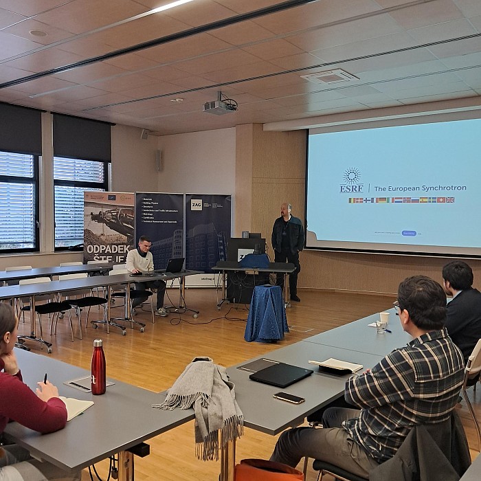 Synchrotron Imaging and Battery Safety