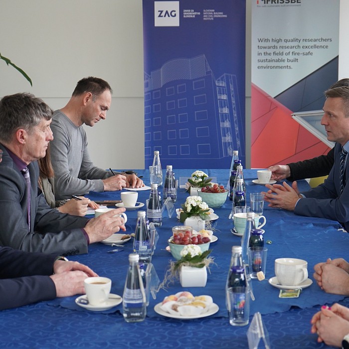 Minister of Defence of the Republic of Slovenia Visits the FRISSBE Fire Laboratory