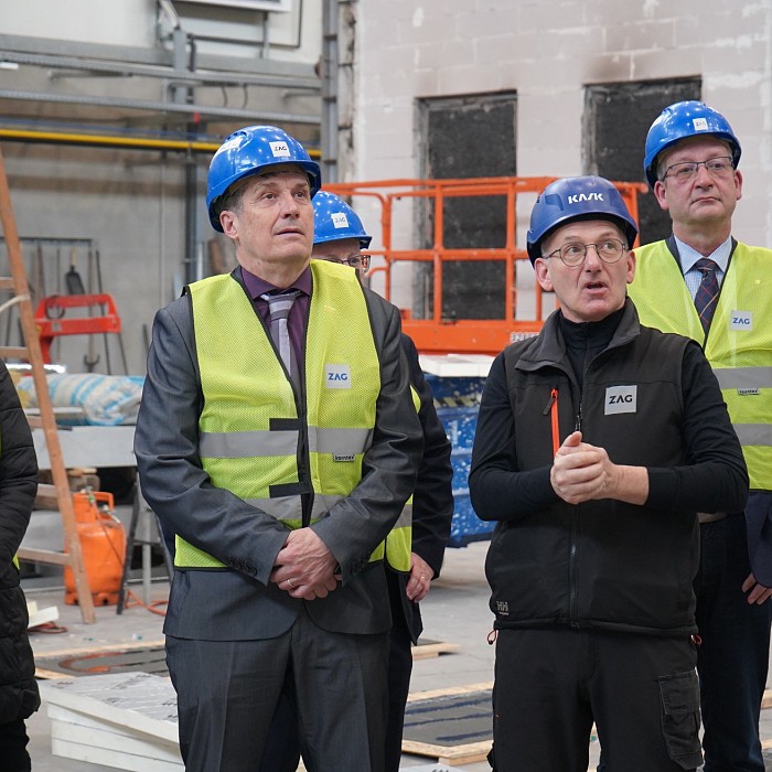 Minister of Defence of the Republic of Slovenia Visits the FRISSBE Fire Laboratory