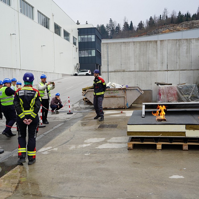 Minister of Defence of the Republic of Slovenia Visits the FRISSBE Fire Laboratory